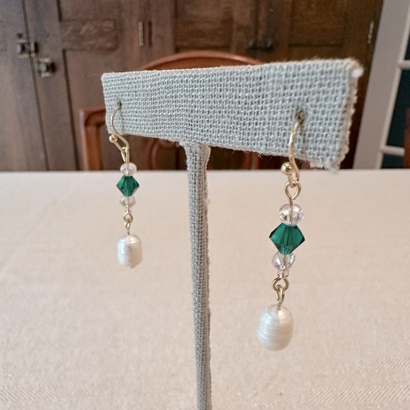 Handmade Pink & Green Crystal Freshwater Pearl Dainty Dangle Earrings Gold Tone - Picture 3 of 8